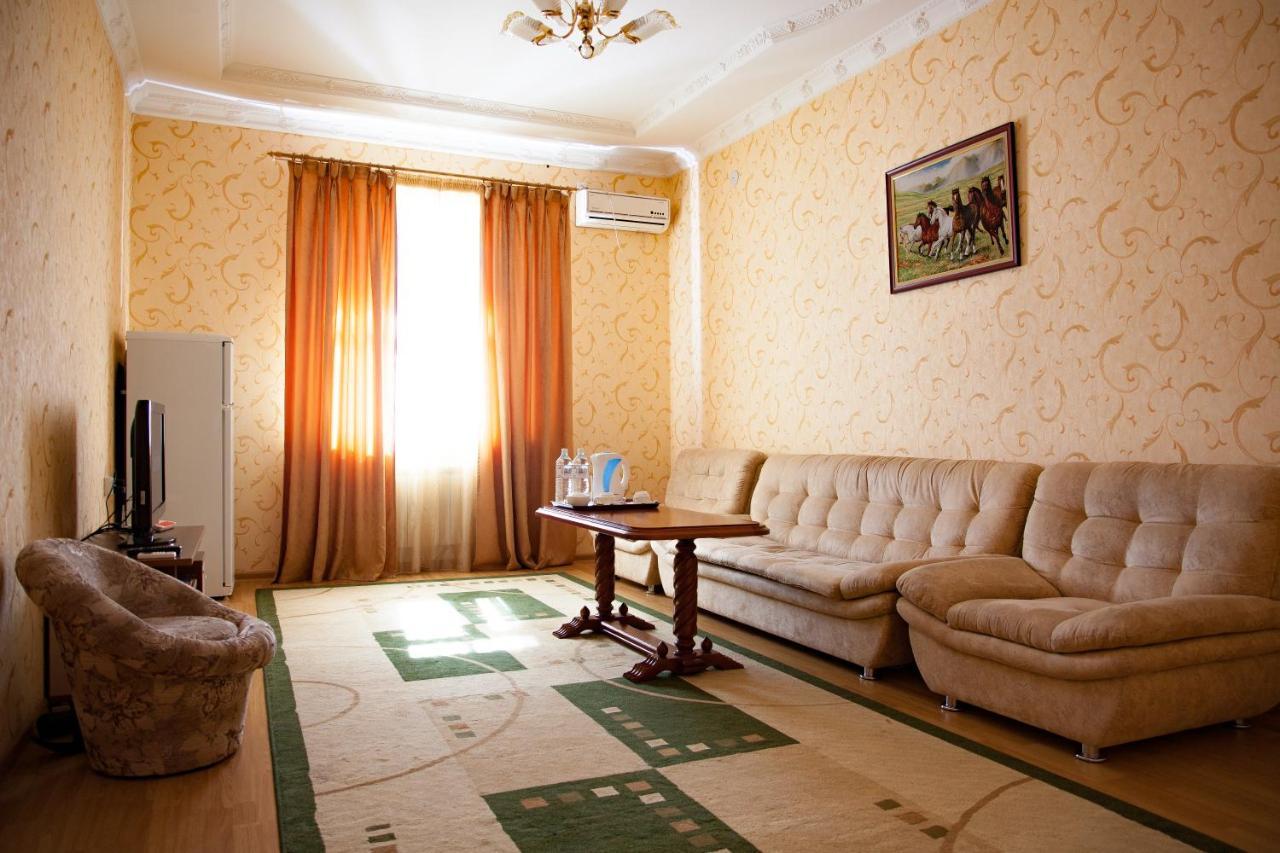 Ak Samal Hotel Караганда Экстерьер фото